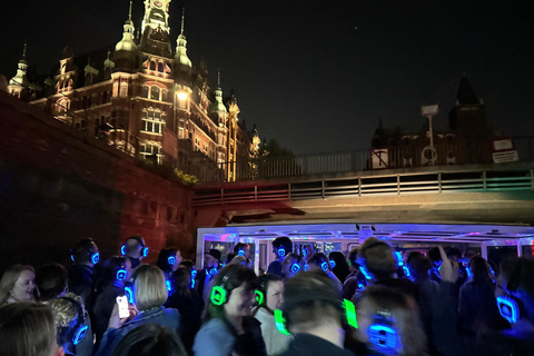 Hamburg: Silent discoparty ombord för att fira Hamburgs hamns 836:e födelsedag