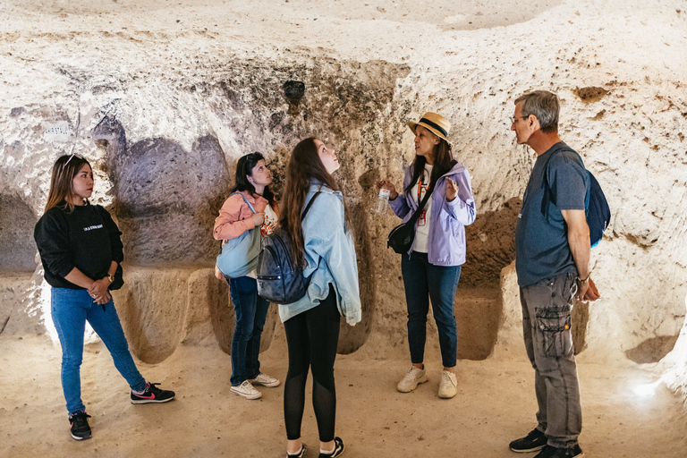 Istanbul: escursione di 2 giorni in Cappadocia con voli e hotel nelle grotteVisita guidata in inglese