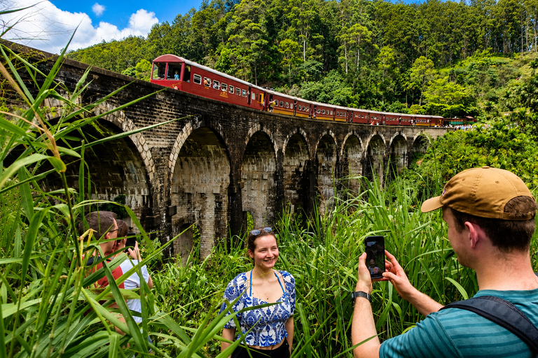 Ella: Hidden Trails Tuk-Tuk Tour with Waterfalls