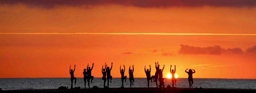 Barcelone : yoga au lever du soleil en bord de mer et baignade matinale
