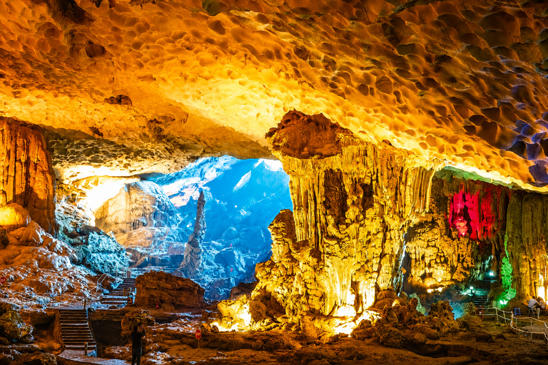 Ha Long Bay Day Trip: Luxury Cruise & Buffet Lunch & Jacuzzi Option 2: For Guests from Ha Long