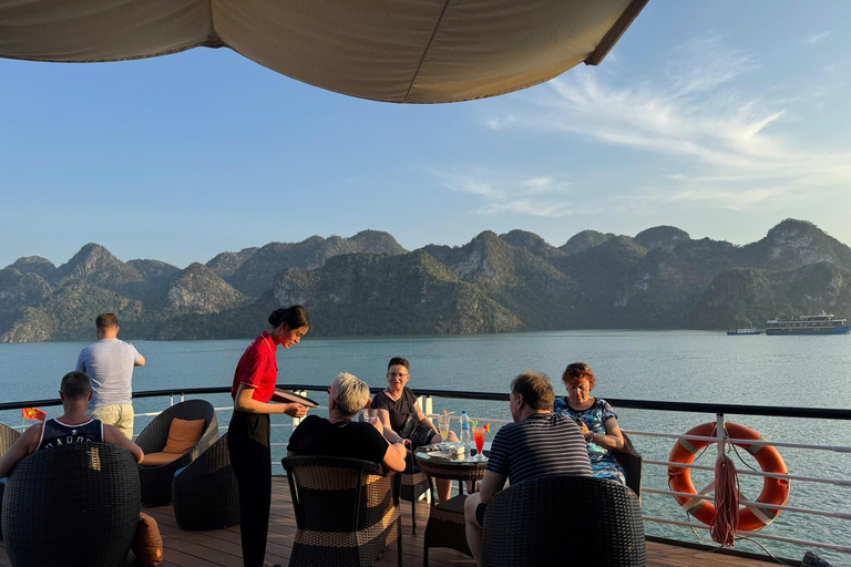 Hanoi: 3-Day Ha Long Bay 5-Star Cruise & Ninh Binh Day tour