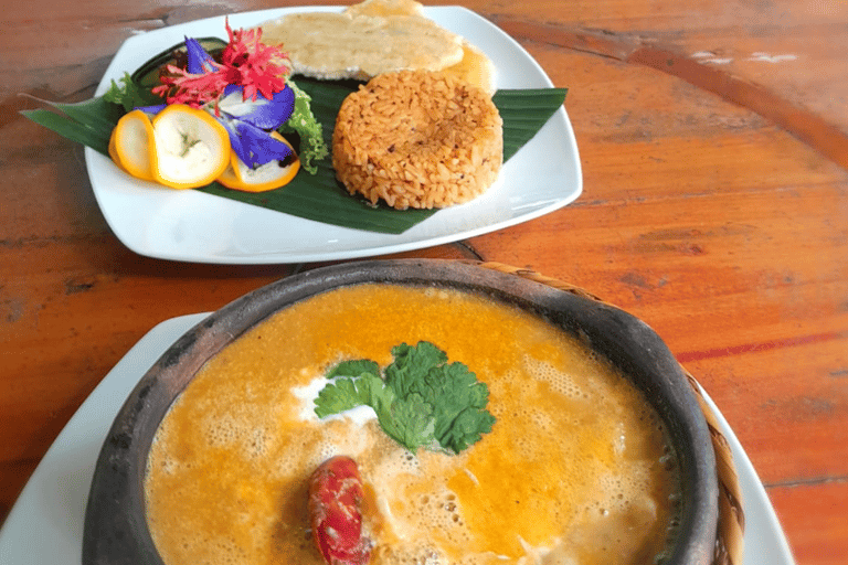 Santa Marta : excursion en paddleboard sur la rivière Don Diego et visite d'une chocolaterieSanta Marta : excursion en paddleboard sur la rivière Don Diego et dégustation de cho