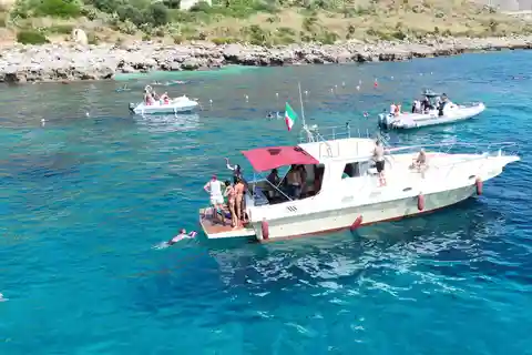 San Vito lo Capo: Escursione in barca alla Riserva dello Zingaro e Scopello