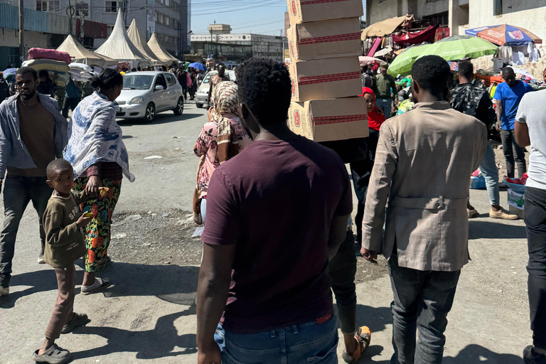 Addis Ababa: Muslim-Friendly Private Tour with Halal Food