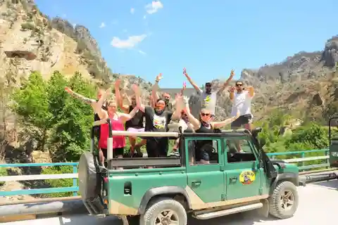 Side Green Canyon Off-Road Jeep Safari Adventure with Lunch
