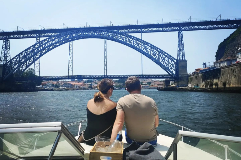 Porto: Passeio Privado de Barco no Rio Douro (maks. 6 pikseli) 1h30mPasseio Privado de Barco no Rio Douro (maks. 6 pikseli) 1h30m