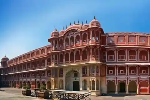 Royal Jaipur: A Full Day guided tour of Heritage & Culture
