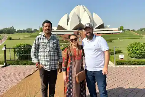 Delhi with Guided layover Tour from Airport to Airport