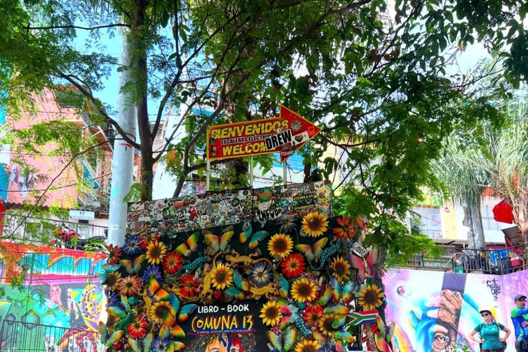 Private walking tour through the Comuna 13 of Medellin.