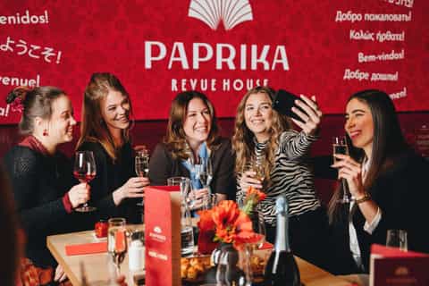 Budapest : prosecco a volonte avec spectacle de danse hongroise en direct