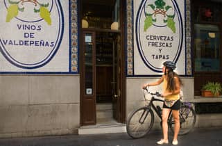 Madrid mit dem Fahrrad: Tapas, Geheimnisse und Orte mit unvergesslichen Aussichten