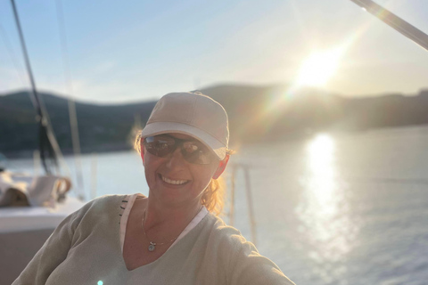 Ibiza: Sunset Sailing Tour with Wine