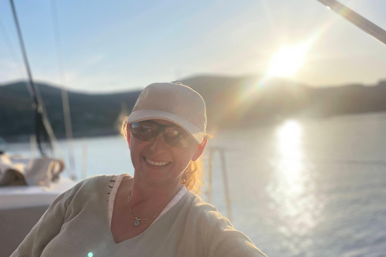 Ibiza: Sunset Sailing Tour with Wine