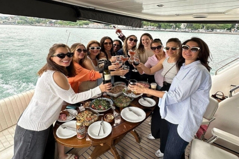 2 Hours Luxury Private Yacht Cruise on Istanbul Bosphorus