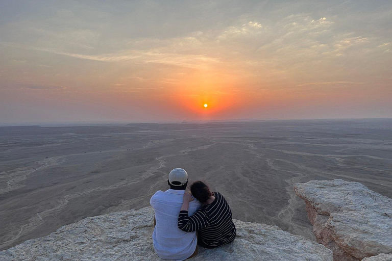 From Riyadh: Edge Of The World and bats cave with 4x4