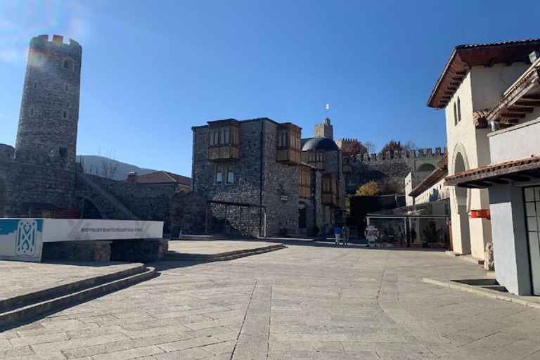 Tbilisi: 2-Day Borjomi, Rabati, & Vardzia Tour