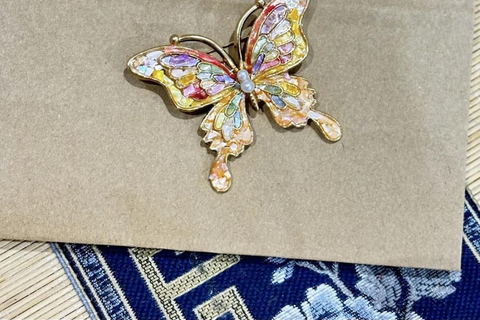 Shanghai: Mother-of-Pearl Jewelry Workshop