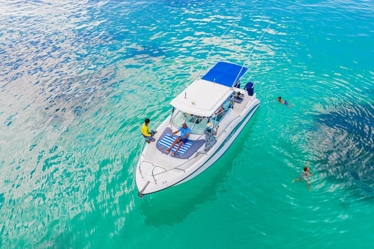 Noleggio barche private di lusso a Praslin, Seychelles