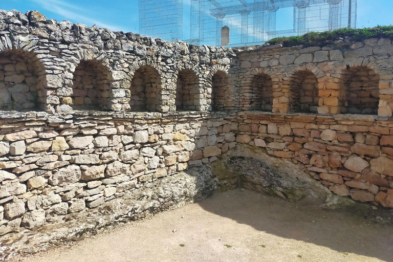 Visiting historic Segobriga, ancient Roman town near Madrid