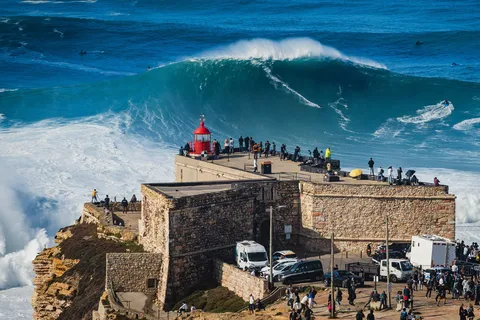 De Lisboa: Ondas Grandes Nazaré, Óbidos e Batalha