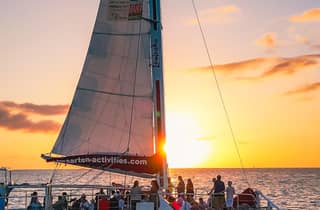 Simpson Bay: Lambada-Sonnenuntergangskreuzfahrt auf Sint Maarten