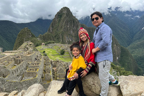 Machu Picchu Neujahr 2024: Langer Weg zum Eingang