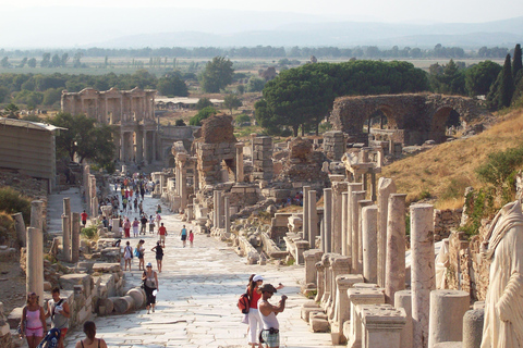 Marmaris: Ephesus Guided Day Trip with Lunch Tour without Entrance Ticket of Ephesus