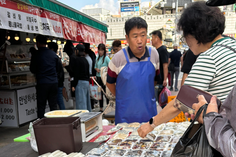 Seul: passeio histórico e gastronómico por Suwon com chá e sobremesa reais