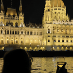 Budapest: crociera serale con bevande illimitate e viste mozzafiato