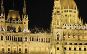 Budapest: Social Danube Cruise - Unlimited Drinks Optional