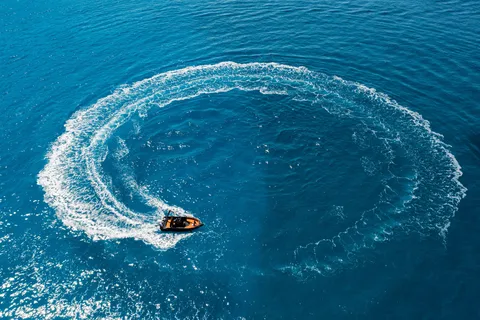Corfù: tour privato in motoscafo alla spiaggia di Gyali con bevande incluse