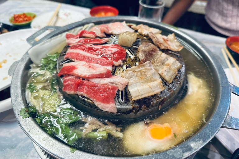 Luang Prabang: Evening tuk-Tuk food tour Mekong Sunset view