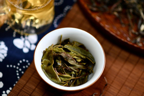 Hangzhou Day Tour: Lingyin Temple + Tea Culture Experience