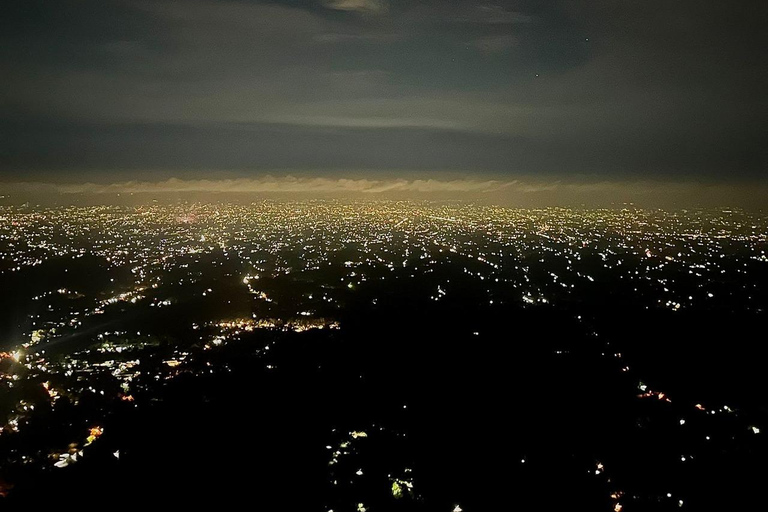 Yogyakarta : Turgo Hill - Vue imprenable sur les coulées de lave du mont MerapiYogyakarta : colline de Turgo - Vue imprenable sur le volcan Merapi