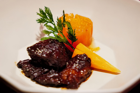 Jinan: Show Feast with Hanfu, Dinner, and Performance Row 1（SVIP）Meal+Costume+Headwear+Makeup (4 days in advance)