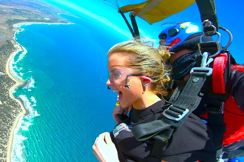 Torquay: Skydive over The Great Ocean Road - opt Melb pickupSkydive over The Great Ocean Road