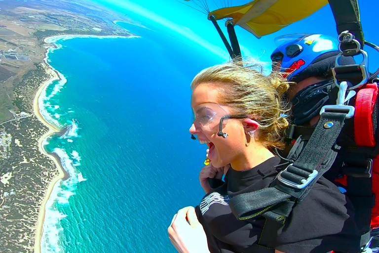 Torquay: Skydive over The Great Ocean Road - opt Melb pickupSkydive over The Great Ocean Road