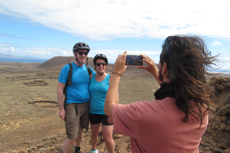 E-Biking zwischen VulkanenMit dem E-Bike durch die Vulkanlandschaft