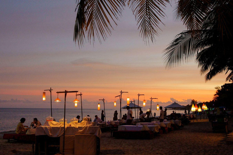 Bali: Pacchetto cena a base di pesce sulla spiaggia di Jimbaran con tramontoPacchetto Frutti di mare A (con trasferimento dall'hotel)