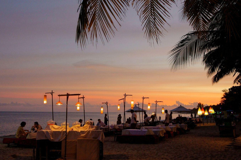 Bali: Pacchetto cena a base di pesce sulla spiaggia di Jimbaran con tramontoPacchetto Frutti di mare A (con trasferimento dall'hotel)