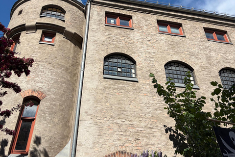 Oslo: Jailhouse Tour and Dark Secrets Walk