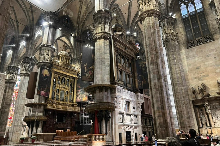 Milano: Guidad stadsrundtur med Duomo och valfri terrassSmågruppsresa med tillgång till terrass (hiss)