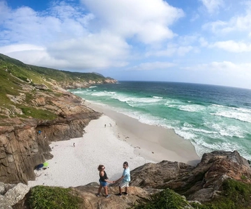 Aventura em Arraial do Cabo: Tour guiado, praias e almoço.