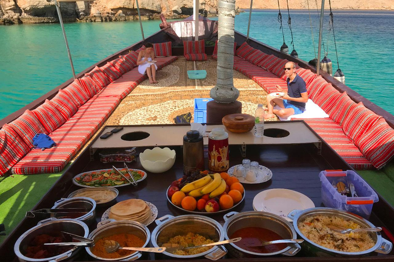 Depuis Sharjah/Dubaï : Excursion d&#039;une journée à Dibba et Musandam et croisière en boutre