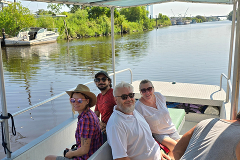 Boat Tour of Louisiana Bayous Near New Orleans