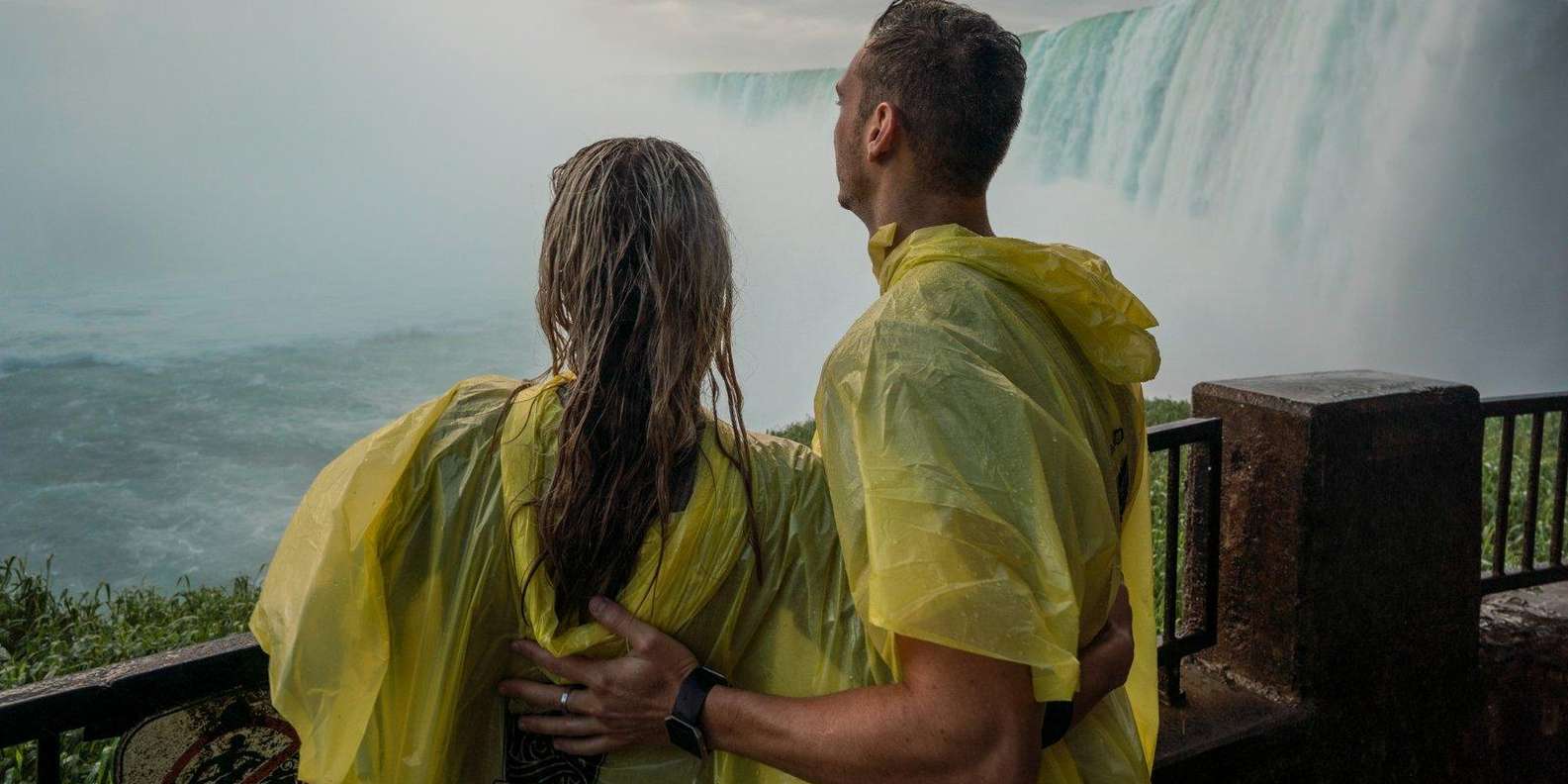 Toronto: Niagara Falls Tour, Boat & Journey Behind the Falls