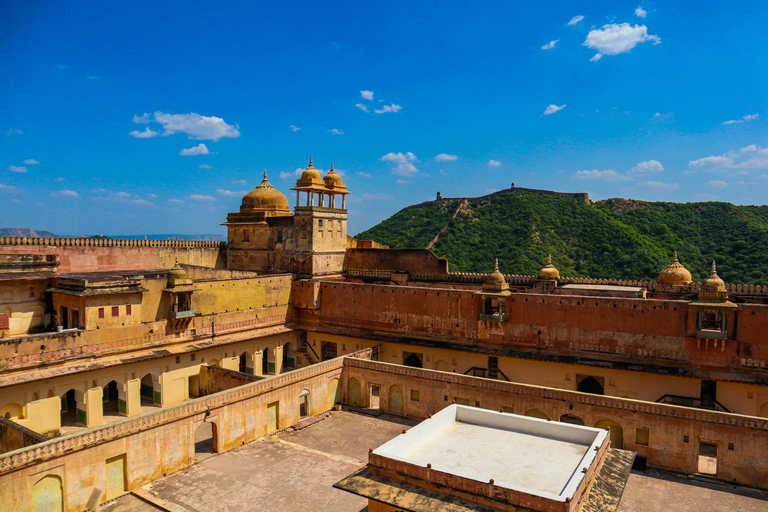 Jaipur: Private Transfer to Agra with Fatehpur Sikri