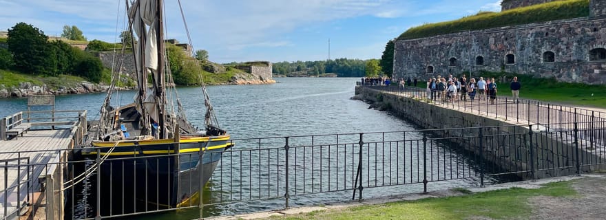 Visite de Suomenlinna en français avec Doro