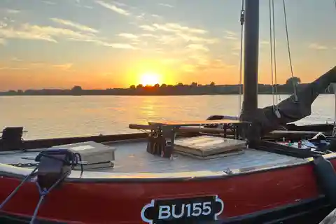 Spakenburg: Passeio de barco ao pôr do sol num autêntico barco de pesca
